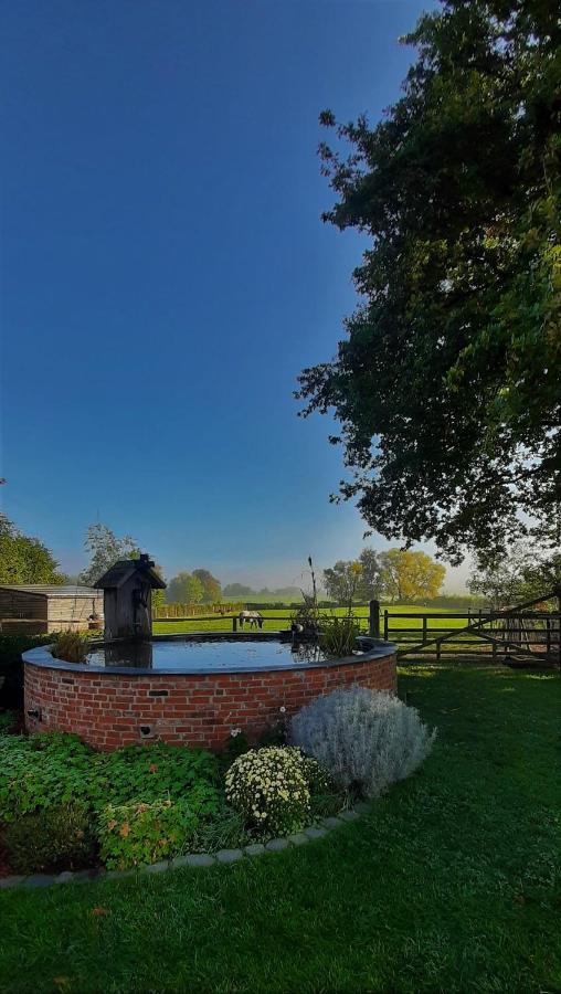 B & B Victors Hof, Met Zwemvijver In Landelijke Setting Lievegem 외부 사진